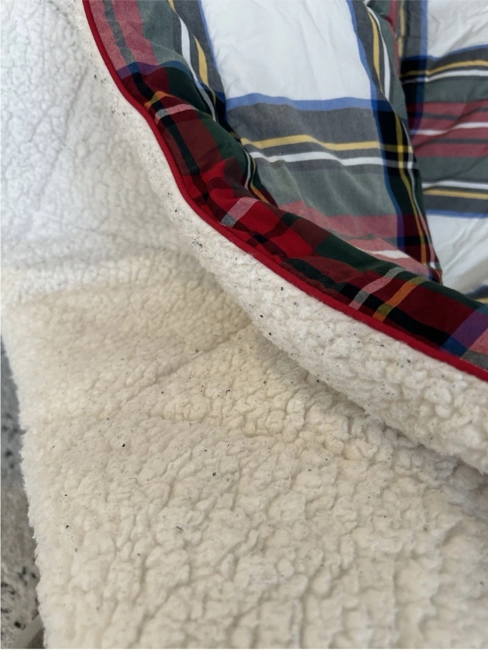 Pottery Barn Stewart Plaid King Comforter Sherpa Christmas Red Green - Picture 6 of 7